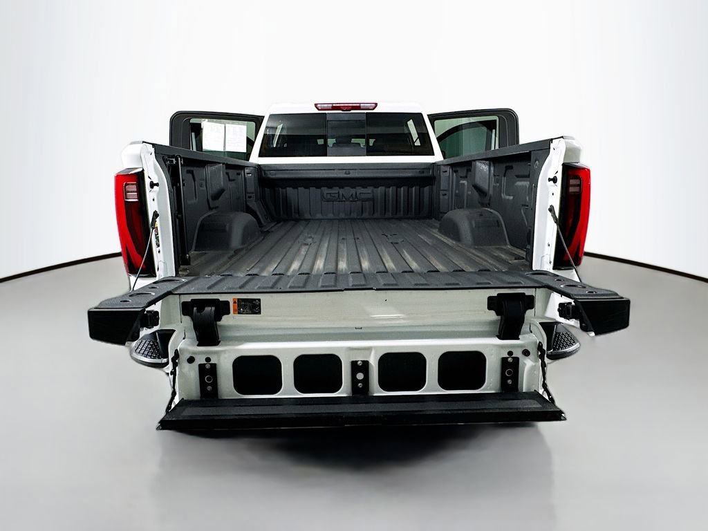Used 2025 GMC Sierra 3500 Denali w/ Technology Package AWD/4WD image 29