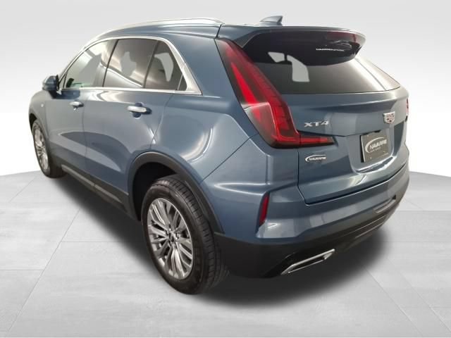 Used 2025 Cadillac XT4 Premium Luxury FWD image 5