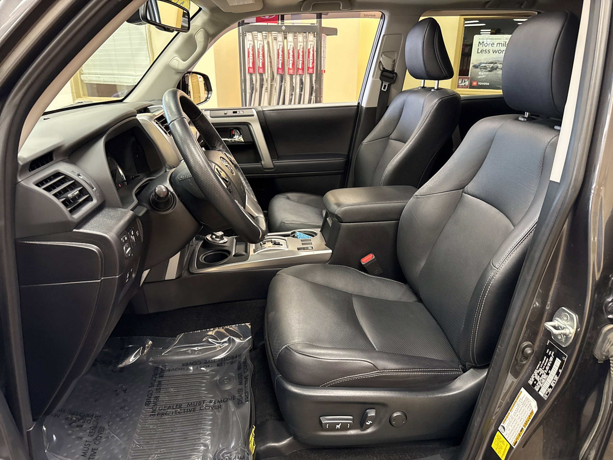 Used 2023 Toyota 4Runner Limited AWD/4WD image 30