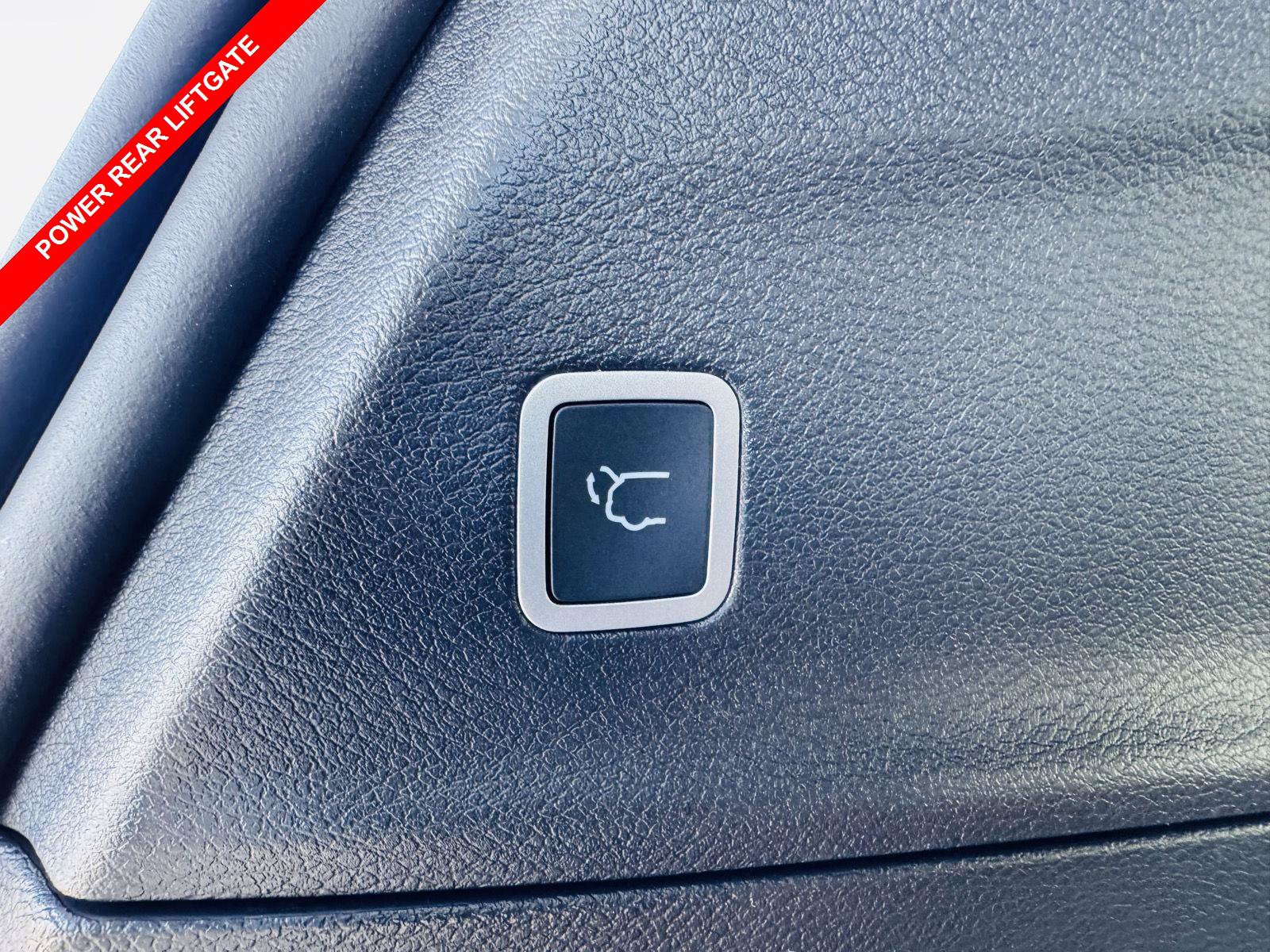 New 2026 Chrysler Voyager LX FWD image 14