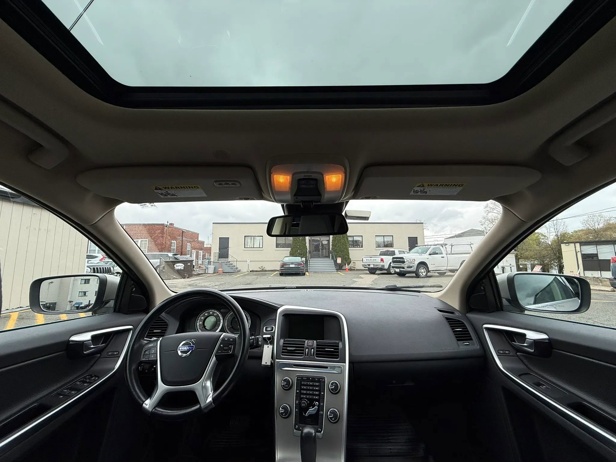 Used 2012 Volvo XC60 T6 AWD/4WD image 12