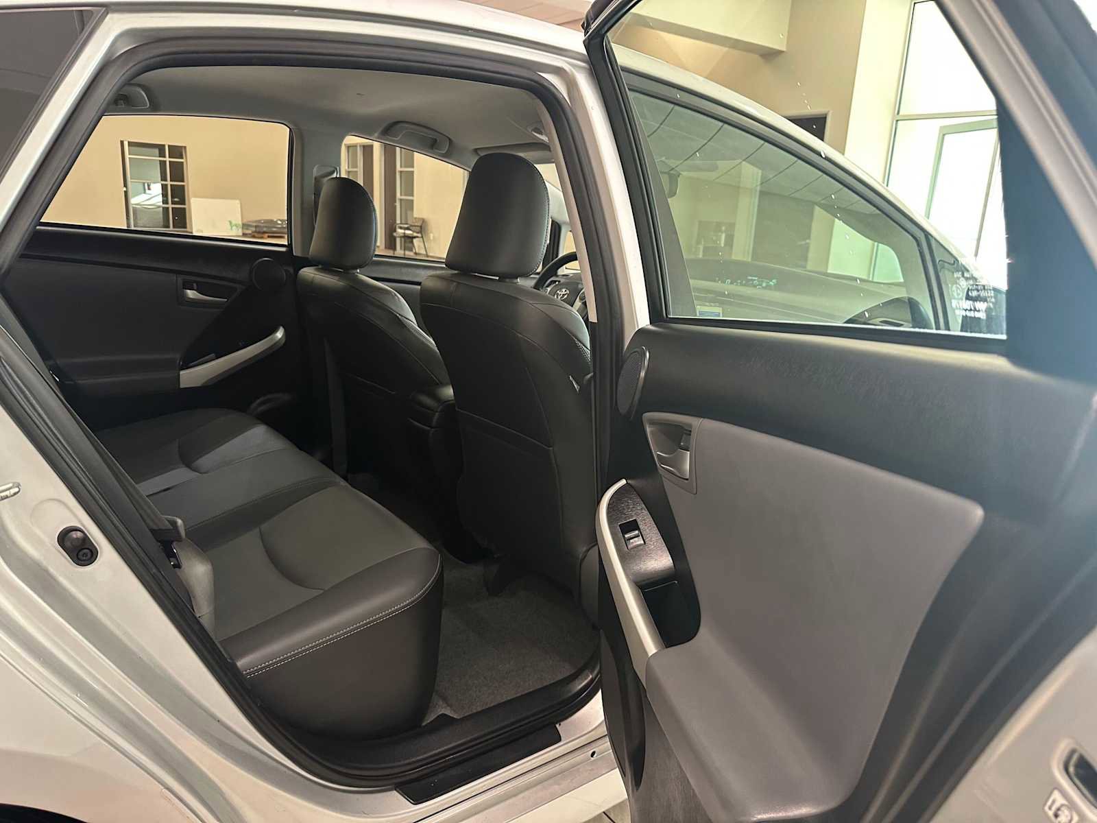 Used 2014 Toyota Prius Four image 24