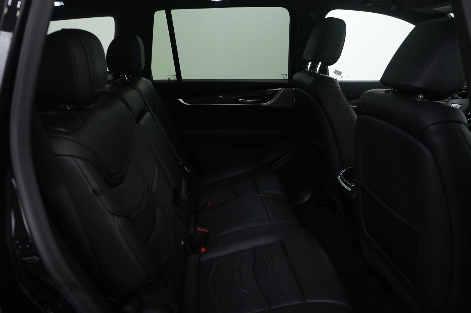 Used 2022 Cadillac XT6 Premium Luxury w/ Platinum Package image 12