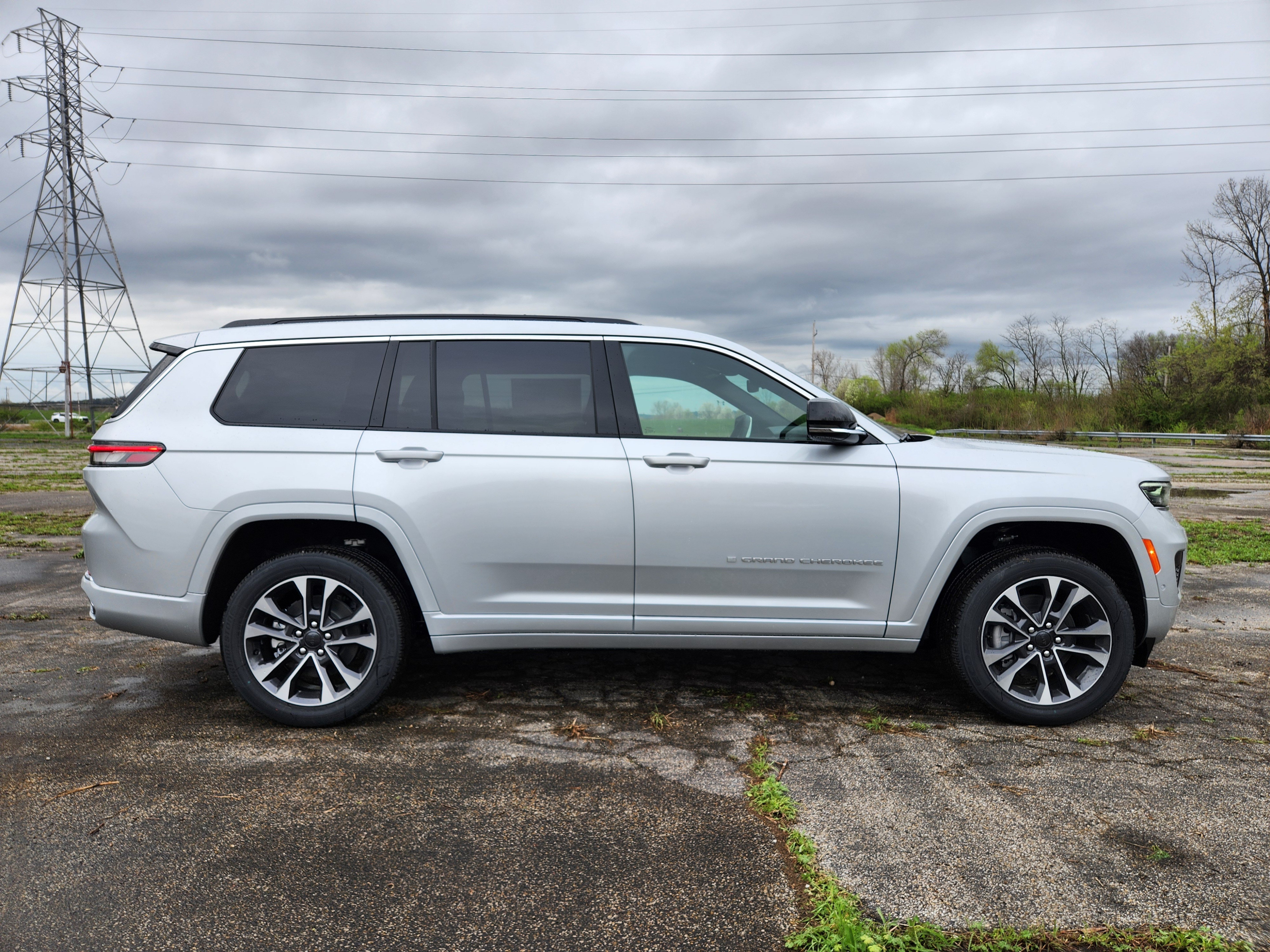 New 2025 Jeep Grand Cherokee L Overland AWD/4WD image 20