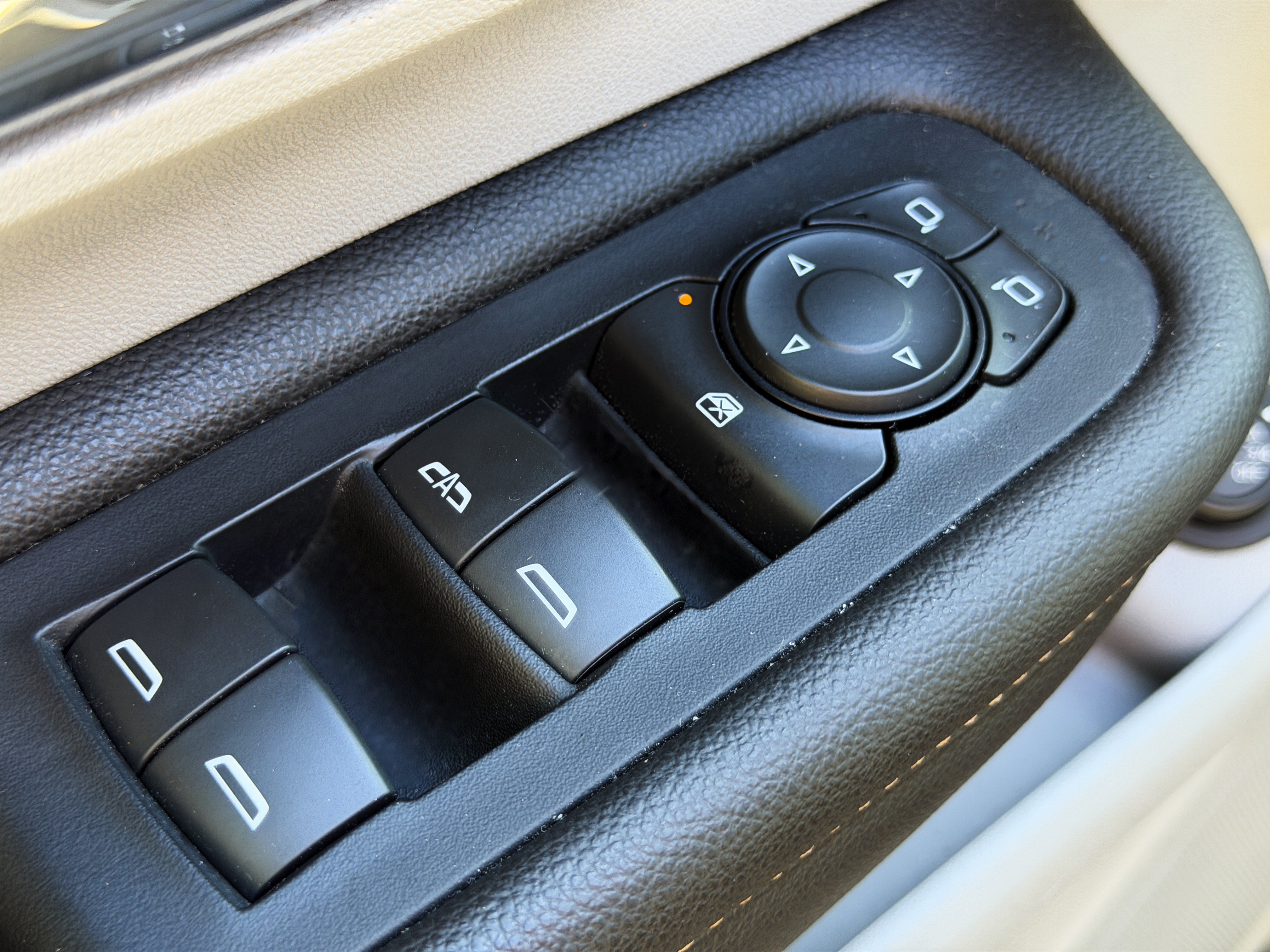 Used 2020 GMC Terrain SLE w/ Driver Convenience Package FWD image 5