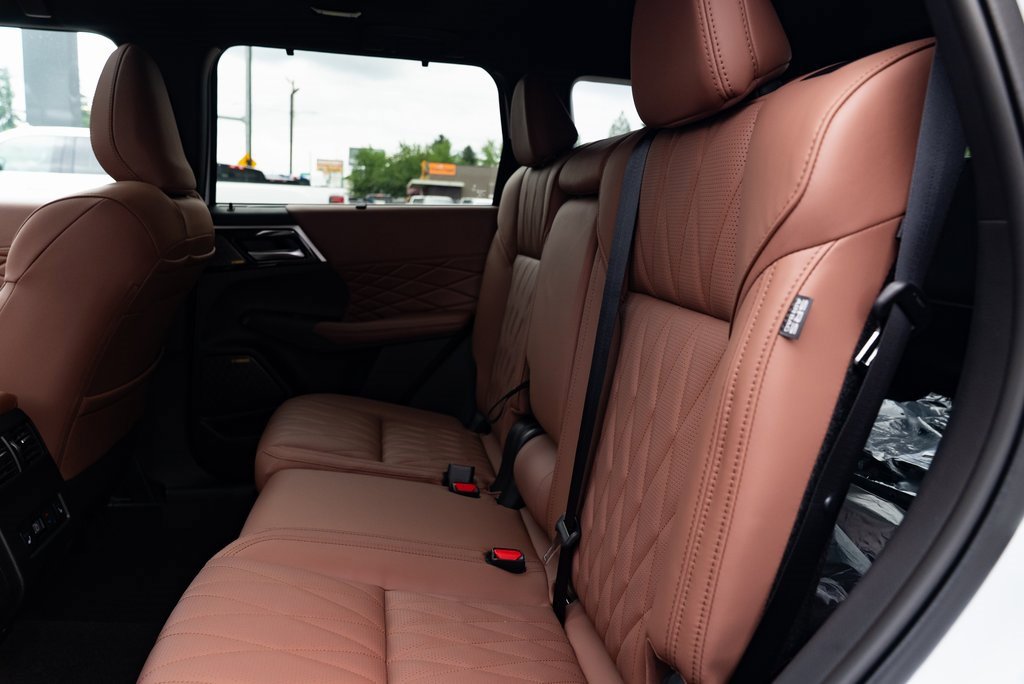 New 2025 Mitsubishi Outlander SEL image 22