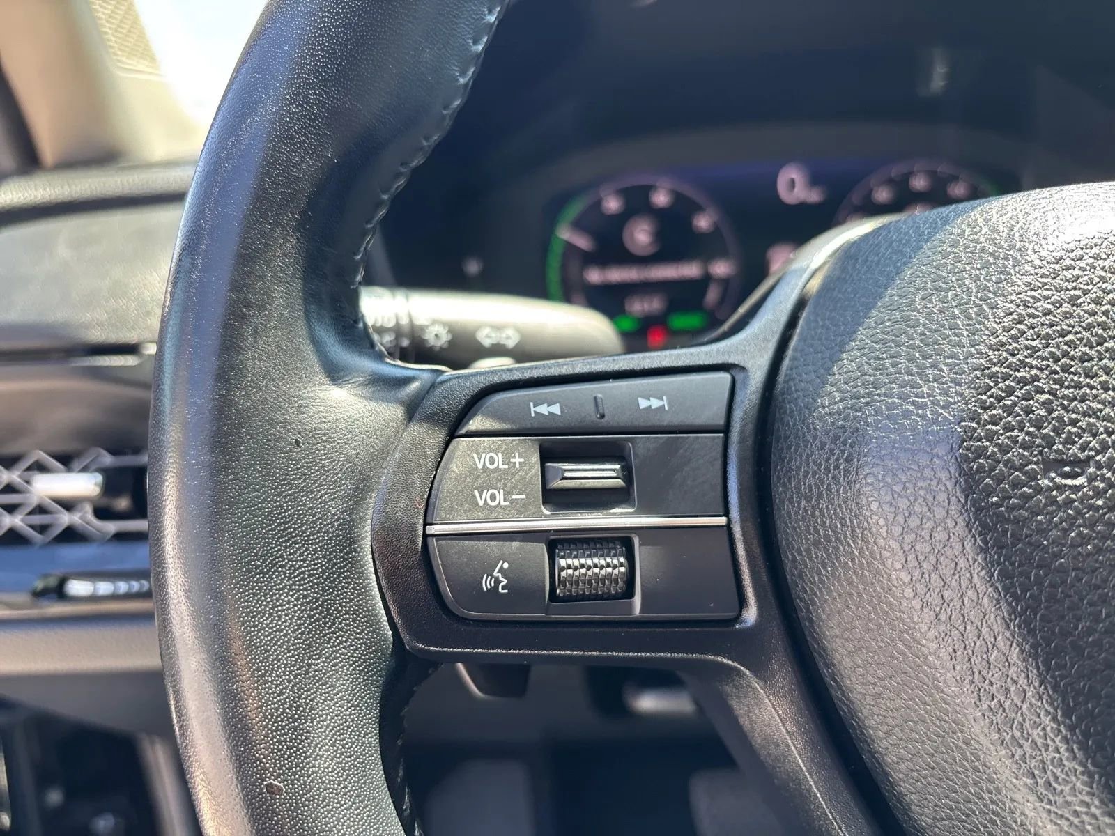 Used 2025 Honda Accord EX-L image 17