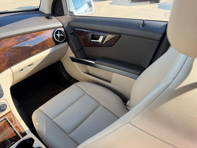 Used 2015 Mercedes-Benz GLK 350 2WD image 18