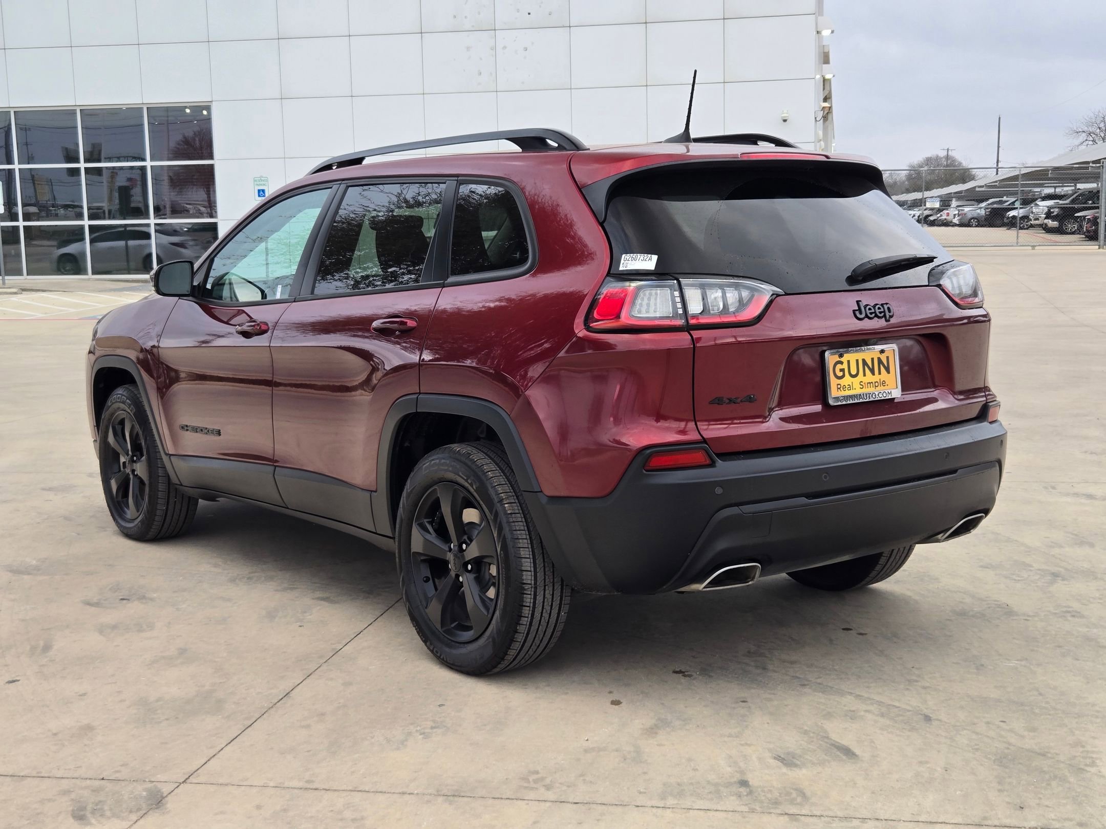 Used 2020 Jeep Cherokee Latitude Plus image 5