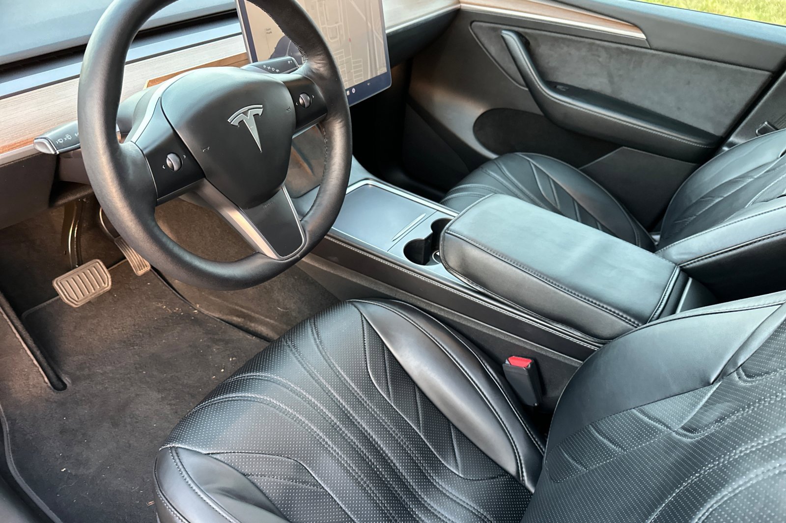 Used 2023 Tesla Model Y Long Range image 9