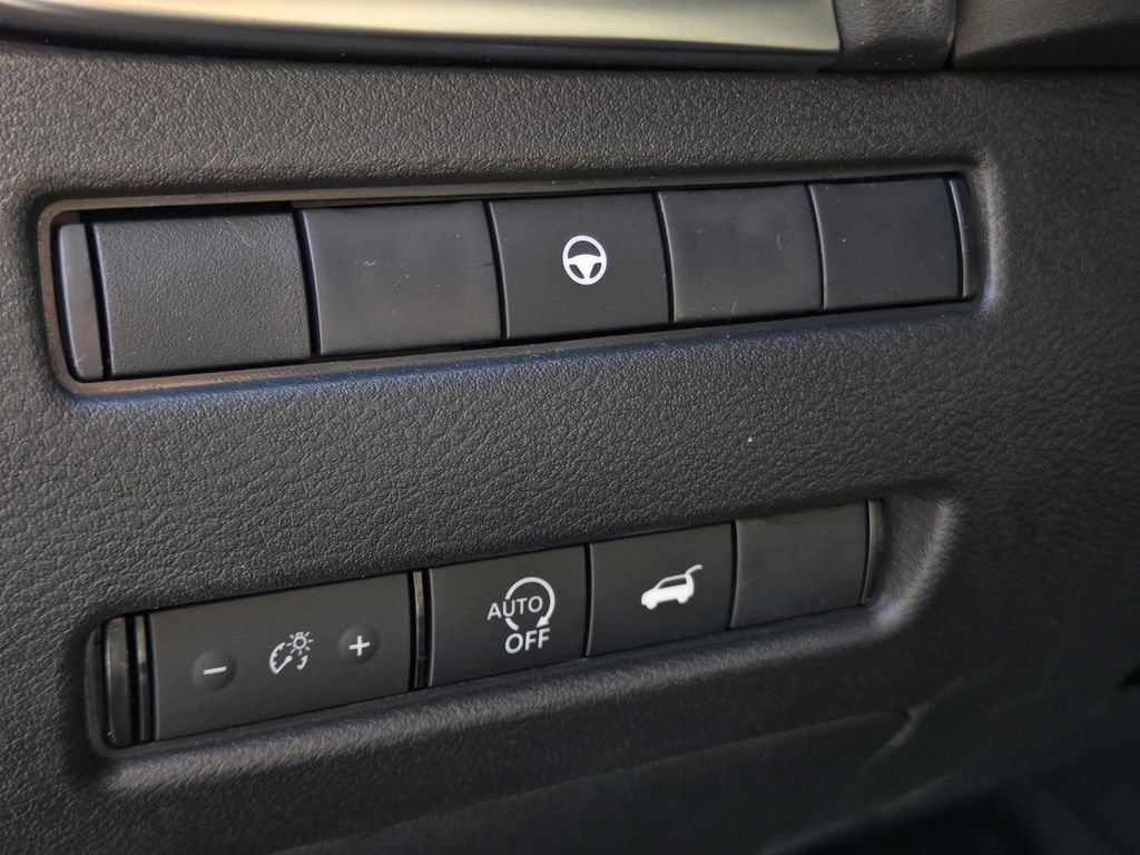 New 2026 Nissan Rogue SV image 18