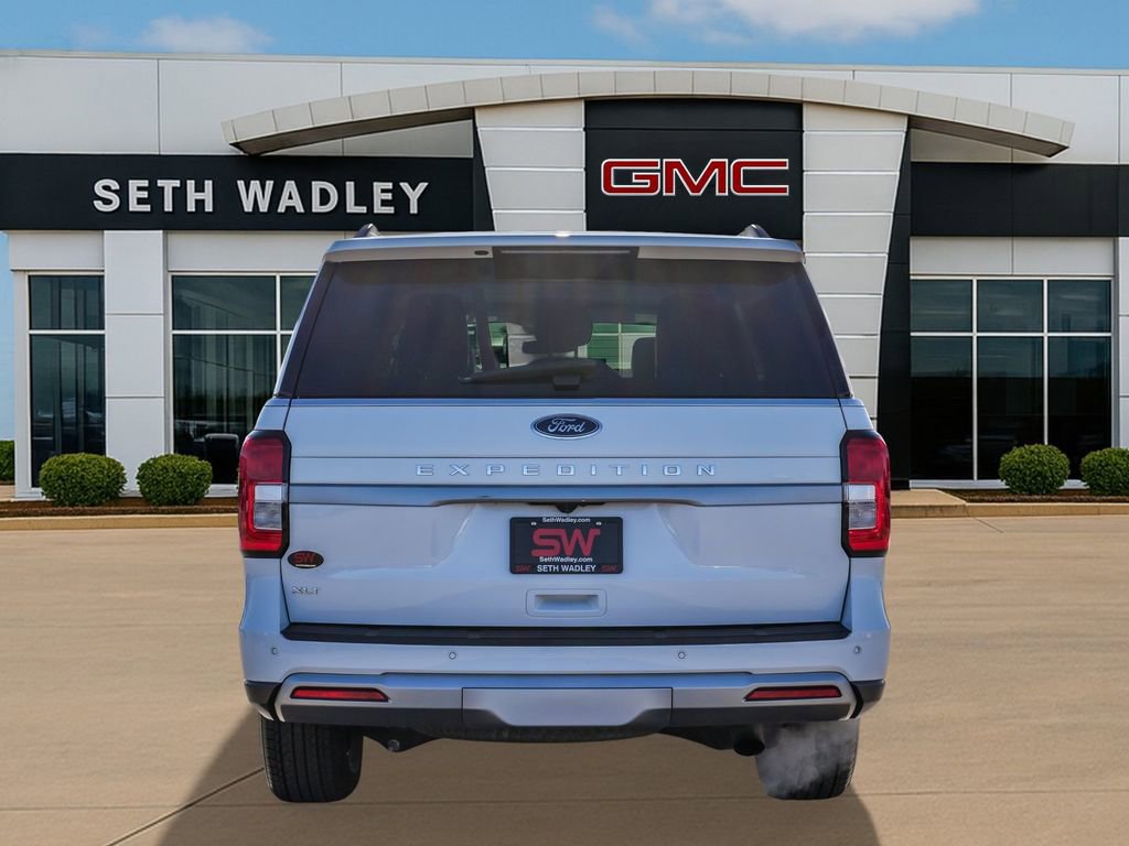 Used 2024 Ford Expedition XLT image 6
