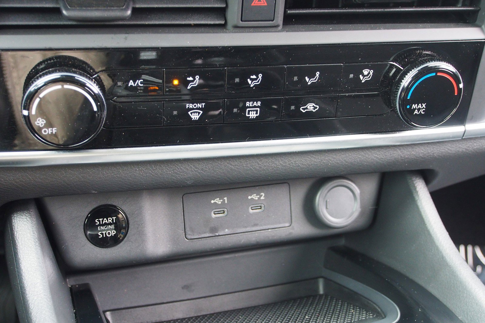 Used 2025 Nissan Rogue S image 25