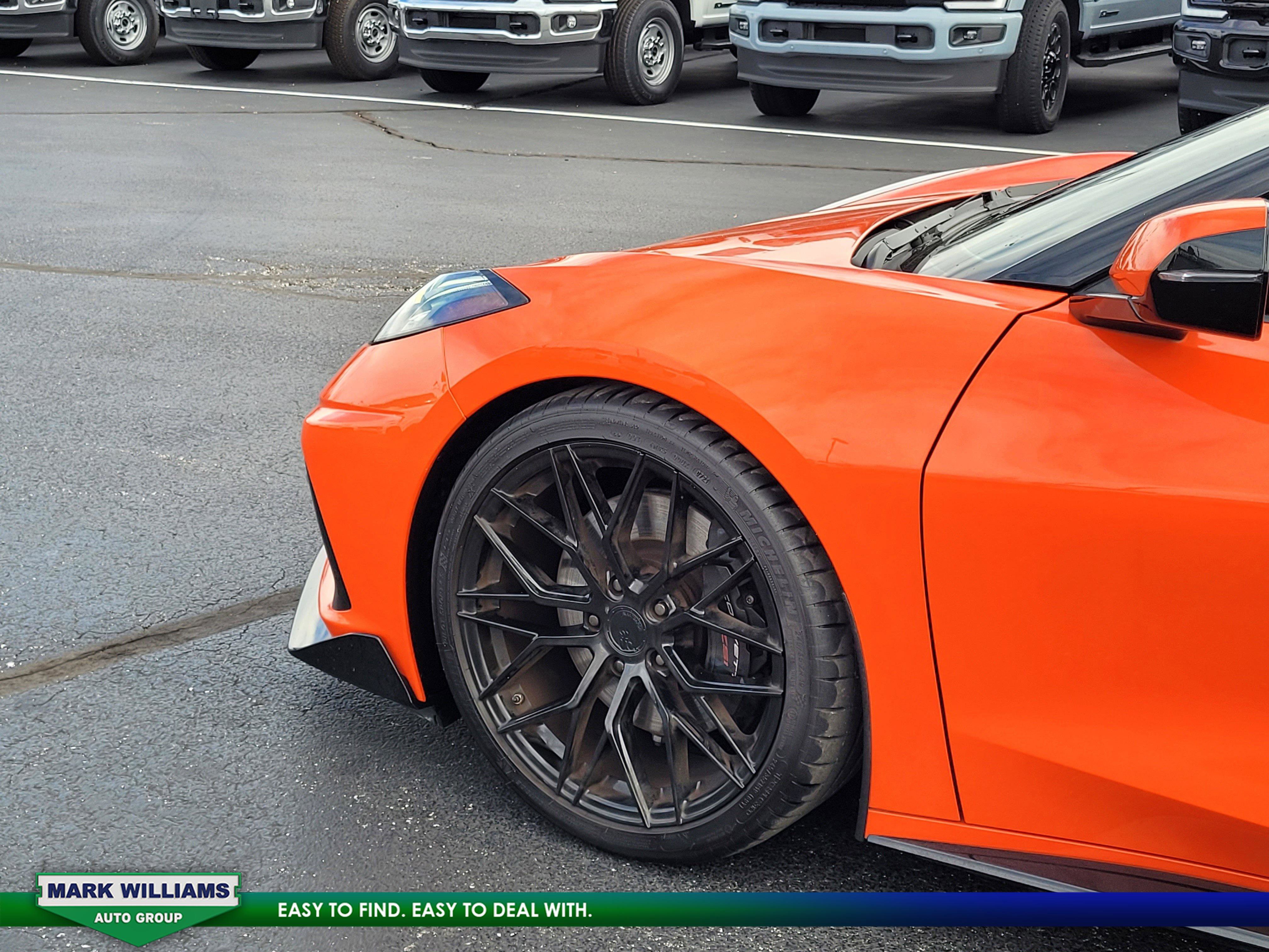 Used 2021 Chevrolet Corvette Stingray Premium Conv w/ Z51 Performance Package image 11