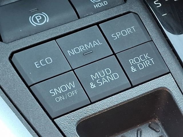 Used 2023 Toyota RAV4 LE AWD/4WD image 24