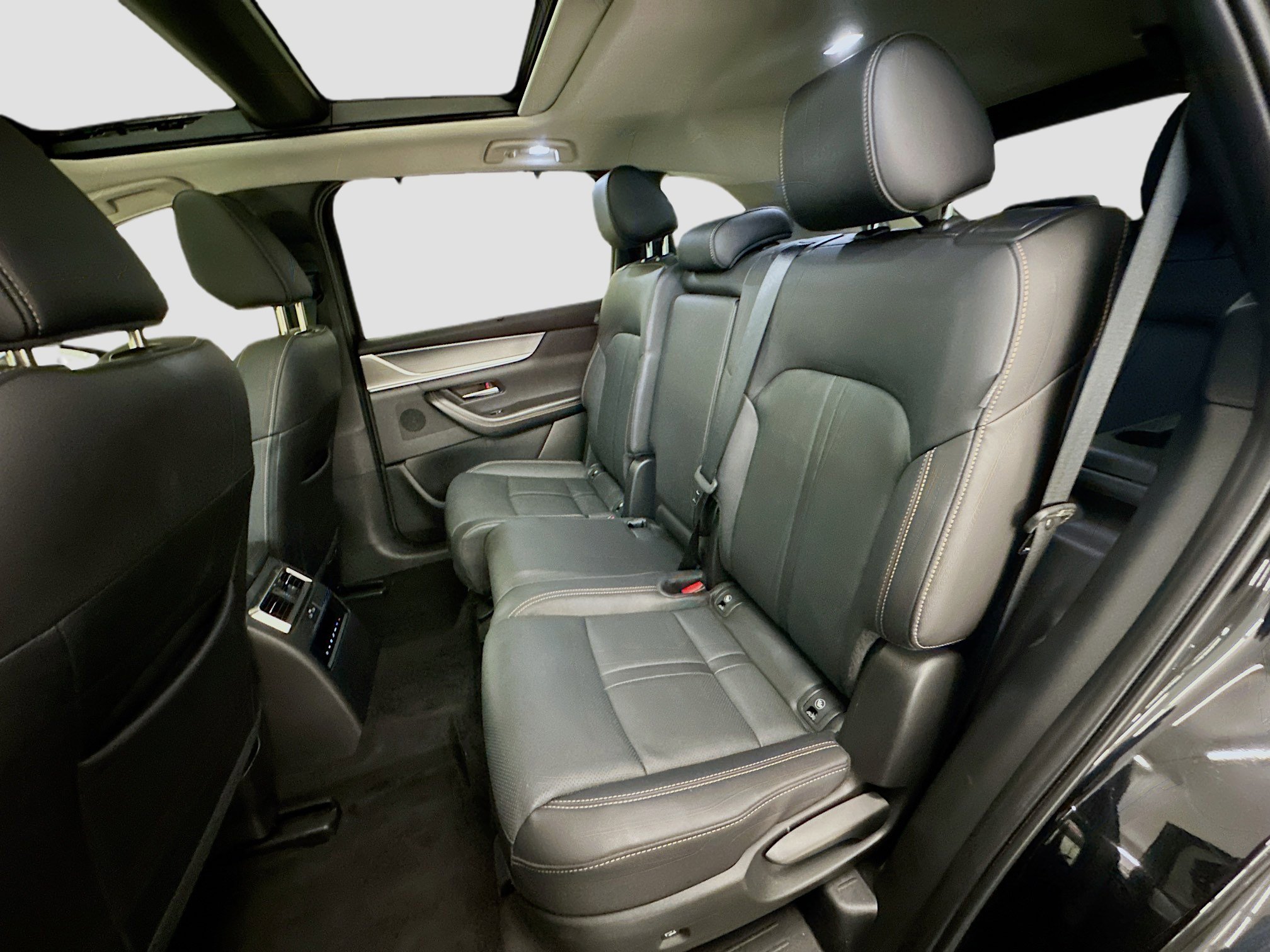 Used 2025 MAZDA CX-90 3.3 Turbo w/ Premium Sport Pkg image 30