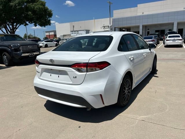 Used 2021 Toyota Corolla LE FWD image 3