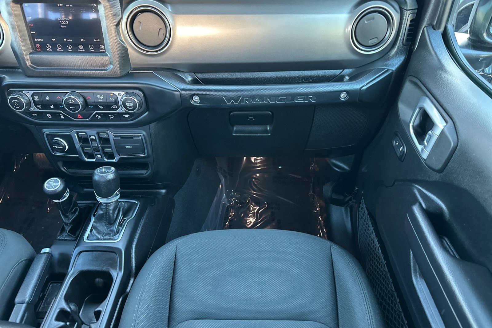 Used 2018 Jeep Wrangler Unlimited Sport S AWD/4WD image 31