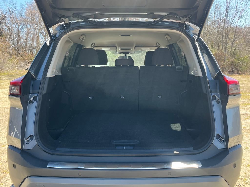 Used 2023 Nissan Rogue S image 13