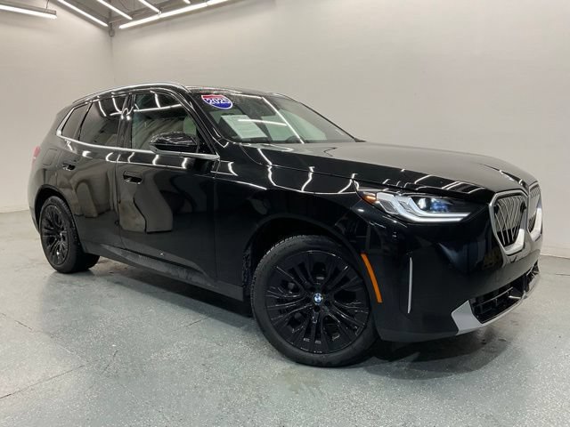 Used 2025 BMW X3 xDrive30i w/ Premium Package AWD/4WD image 2