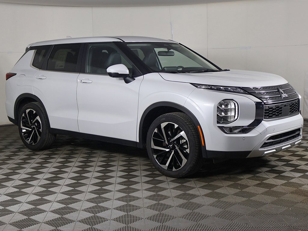 Used 2024 Mitsubishi Outlander SE image 51
