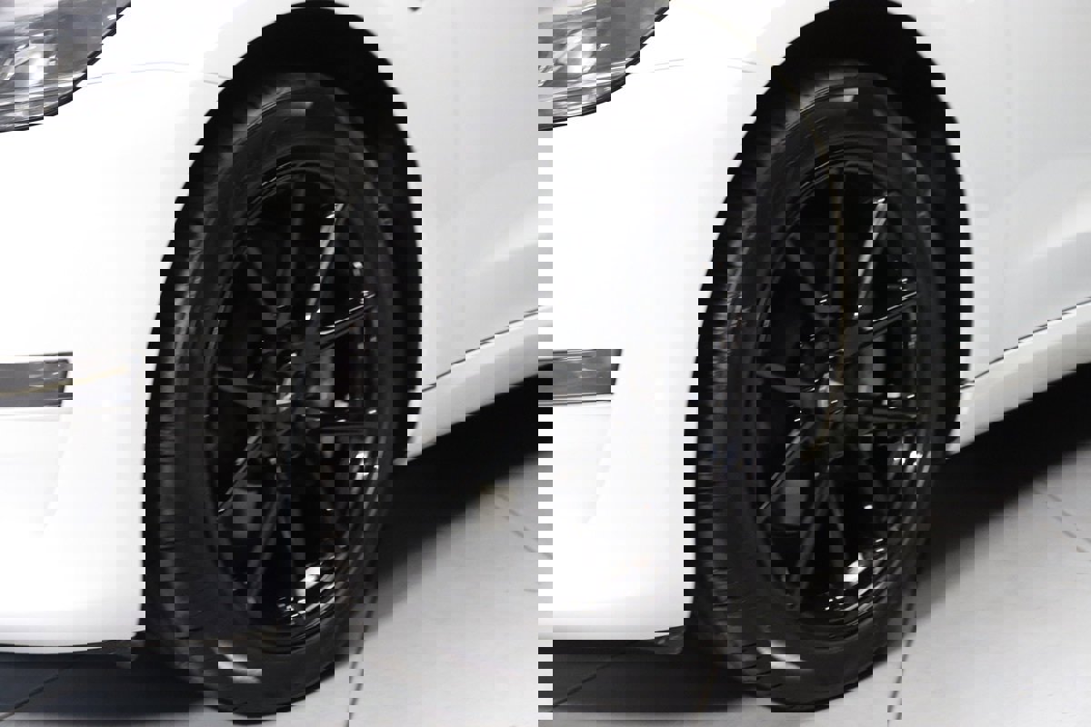 Used 2023 Tesla Model 3 Standard Range image 6