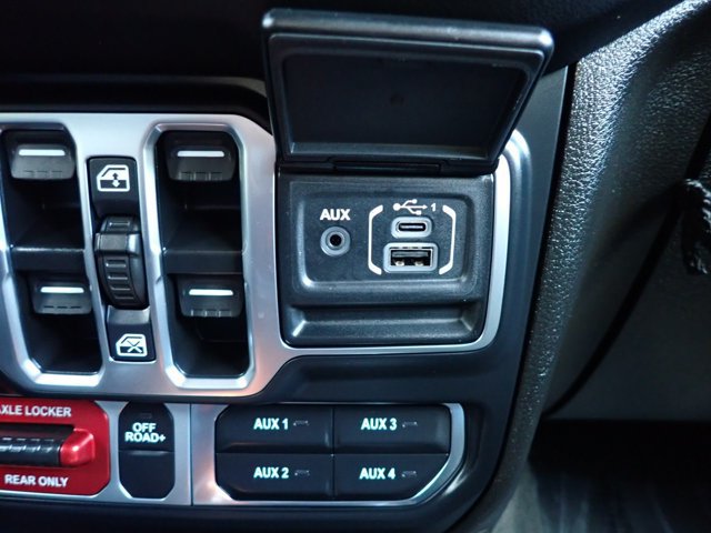 Used 2025 Jeep Gladiator Mojave AWD/4WD image 20