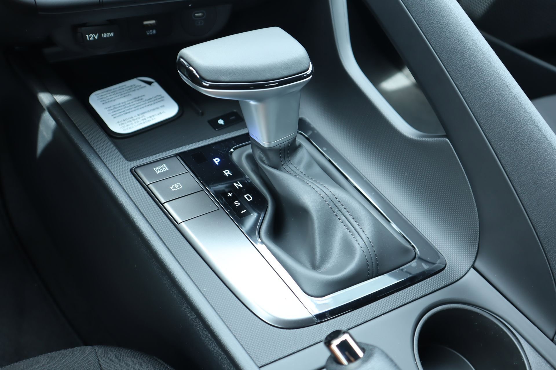 New 2026 Hyundai Elantra Sport FWD image 15