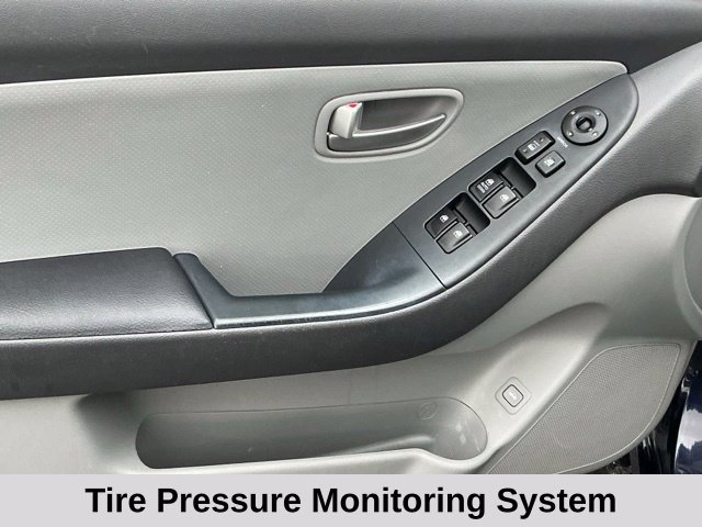 Used 2009 Hyundai Elantra GLS FWD image 13