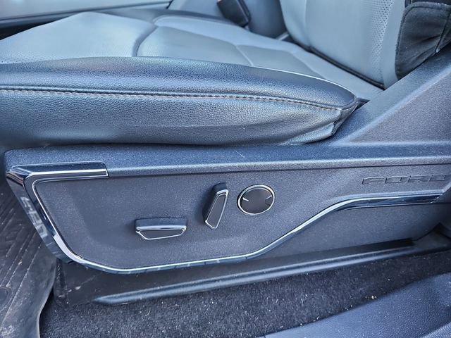 Used 2022 Ford F150 Lightning Lariat image 16