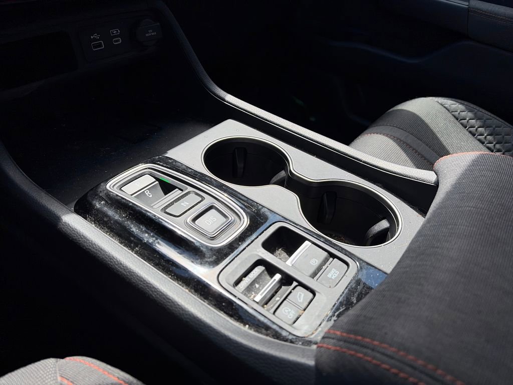 Used 2025 Honda Pilot Sport image 23