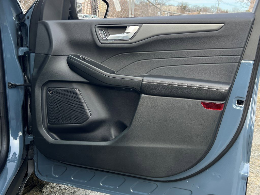 New 2026 Ford Escape Active w/ Active Premium Tech Pack AWD/4WD image 7