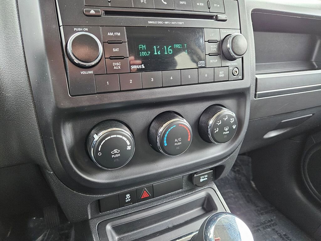 Used 2016 Jeep Patriot Sport w/ Power Value Group FWD image 21