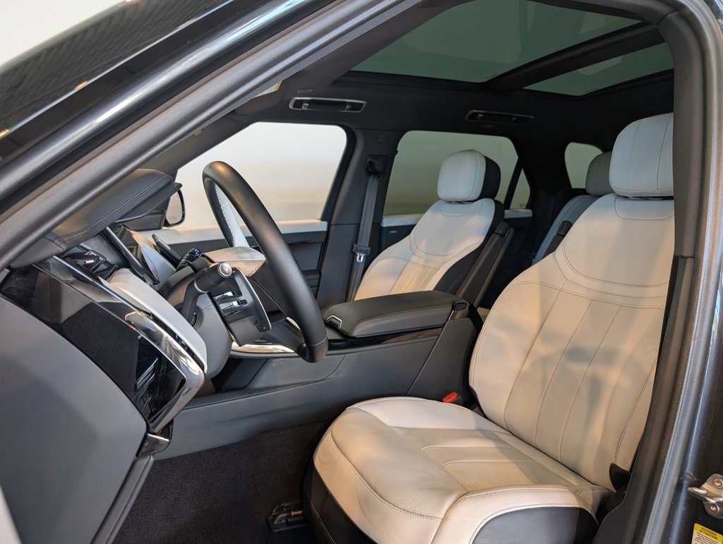 Used 2023 Land Rover Range Rover Sport SE Dynamic image 13