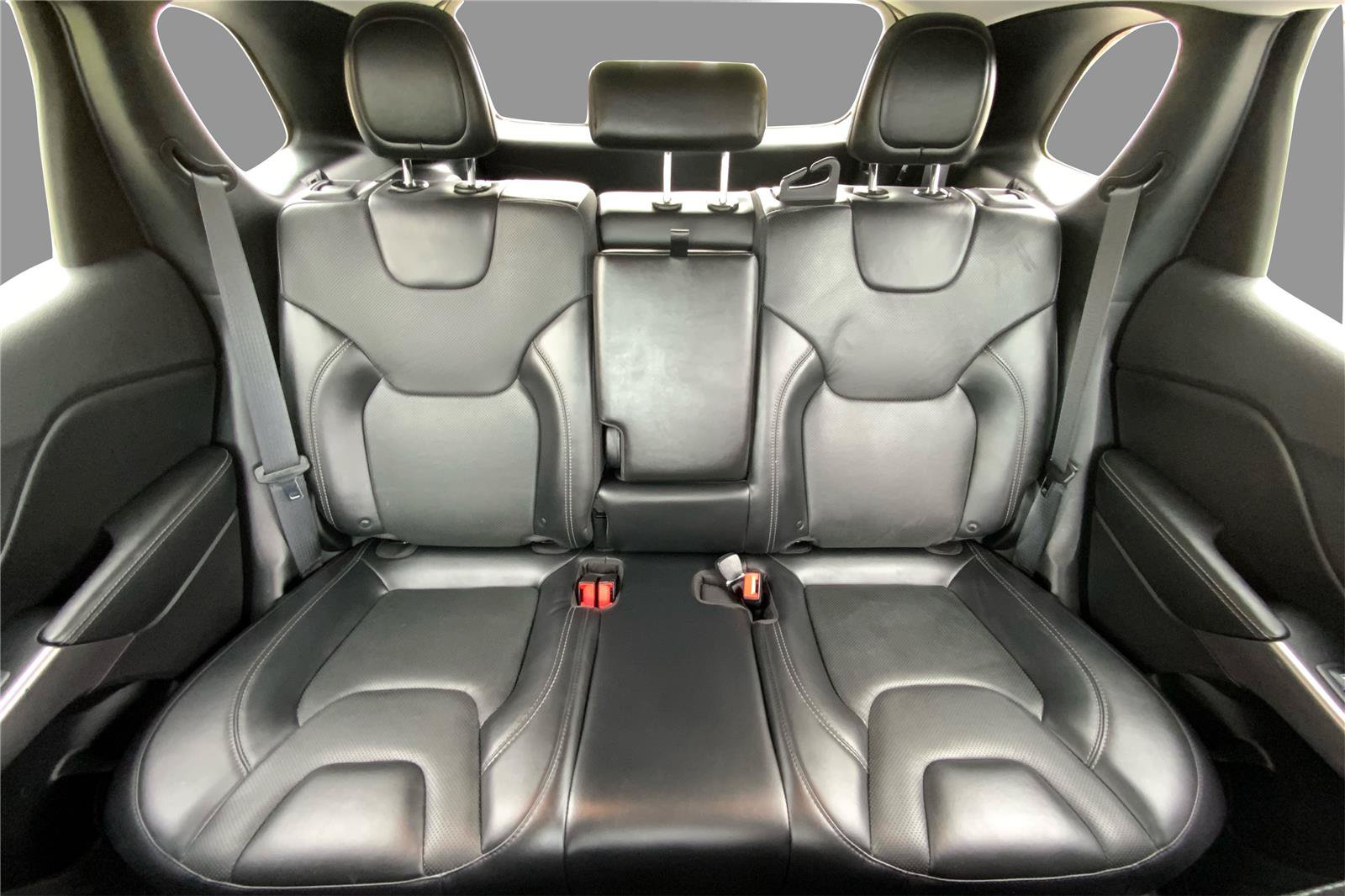 Used 2019 Jeep Cherokee Limited AWD/4WD image 14