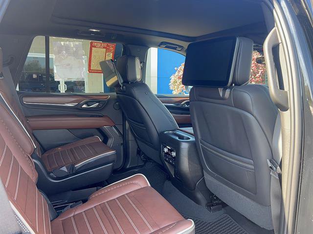 Used 2023 GMC Yukon Denali Ultimate AWD/4WD image 18