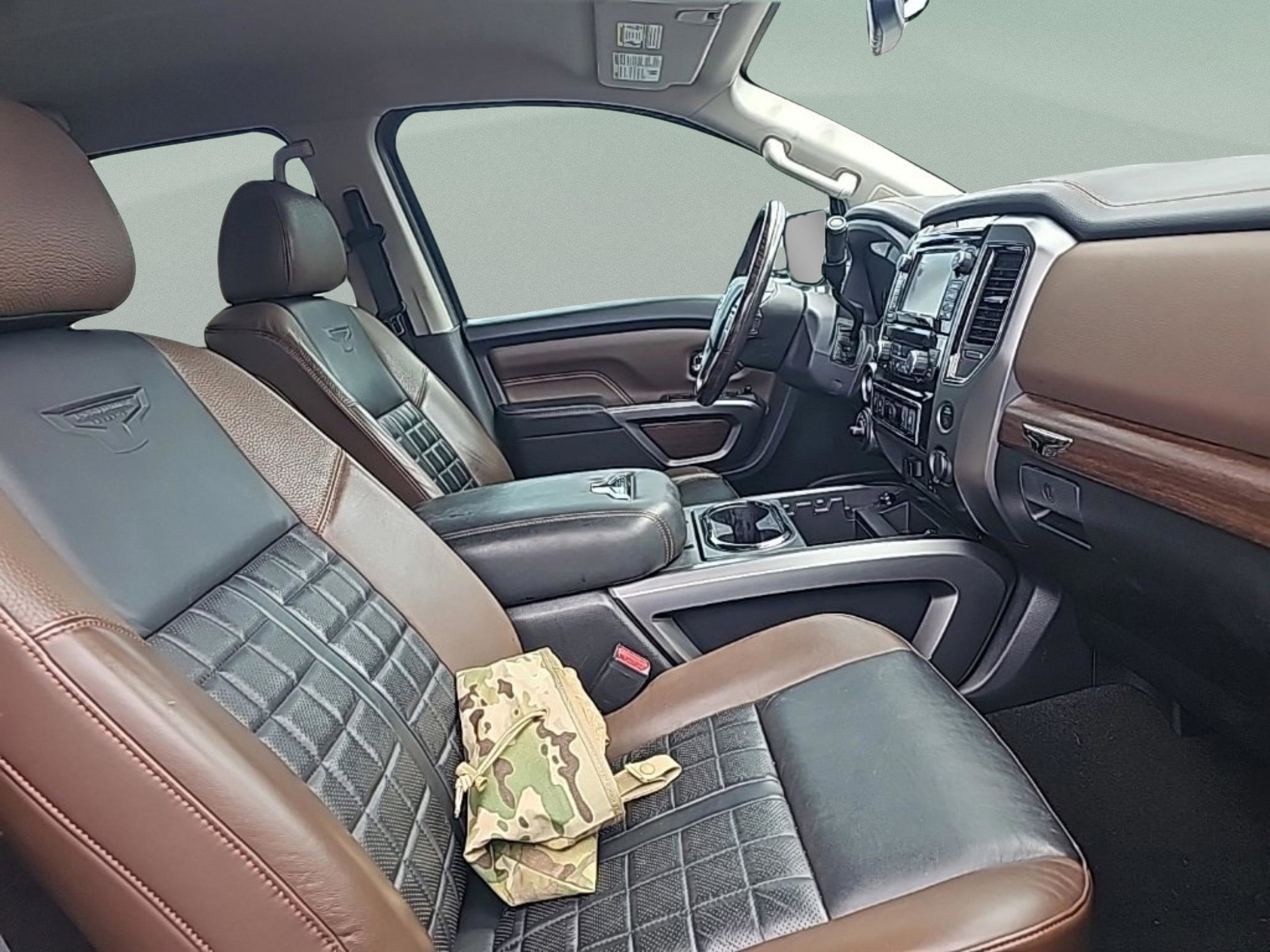 Used 2018 Nissan Titan Platinum Reserve w/ Platinum Utility Package image 26