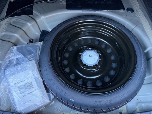 Used 2025 Nissan Sentra SV image 26