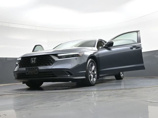 Used 2024 Honda Accord EX image 43