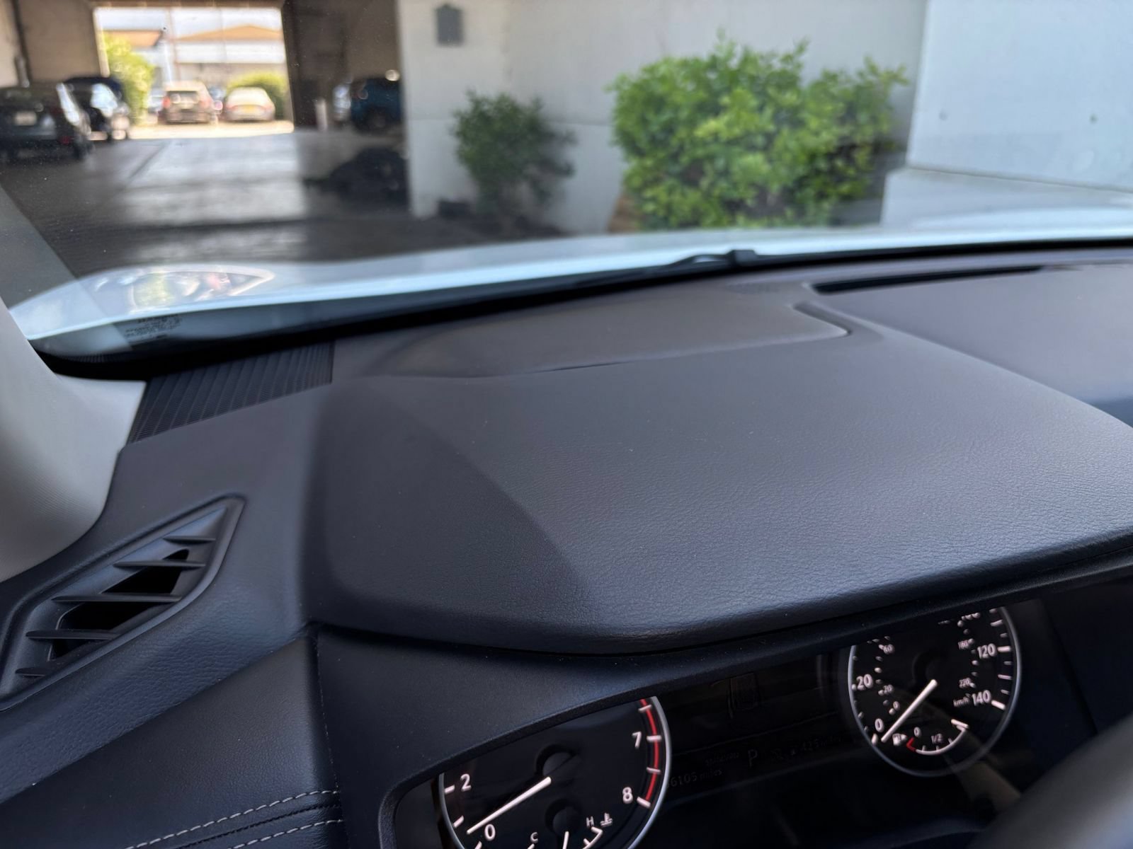 Used 2025 Nissan Rogue SV FWD image 35