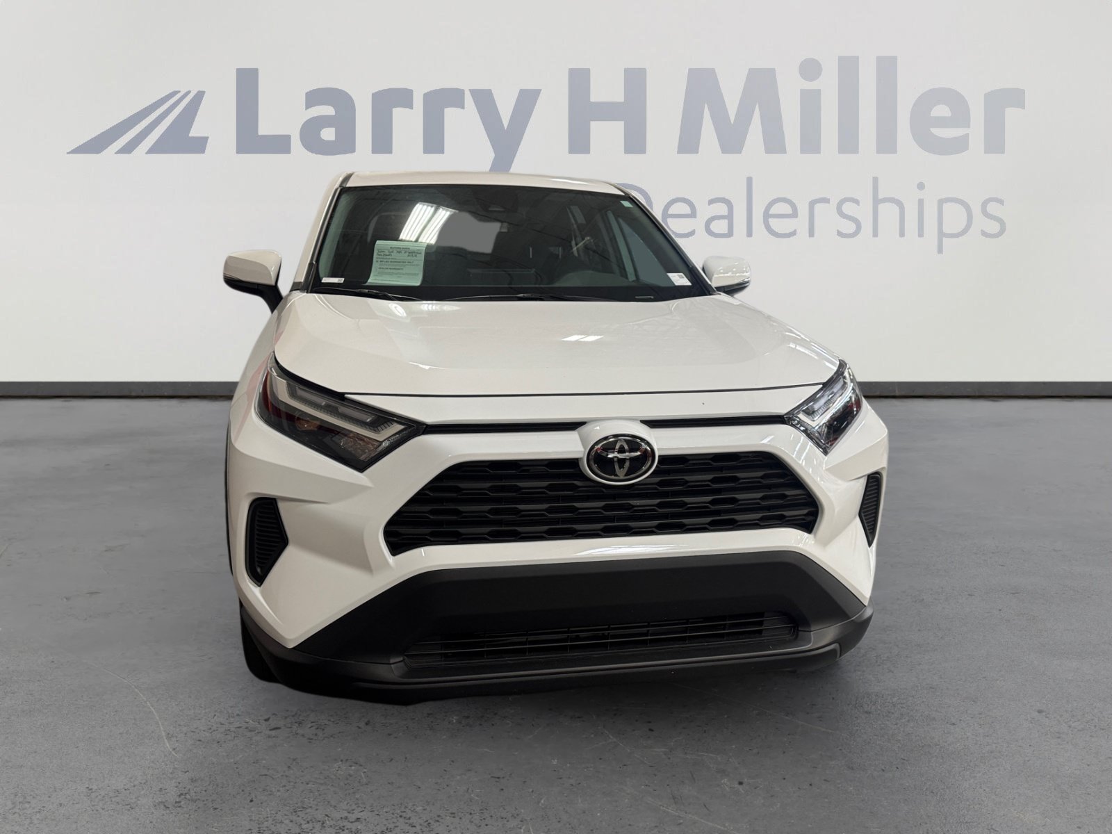Certified 2025 Toyota RAV4 LE AWD/4WD image 8
