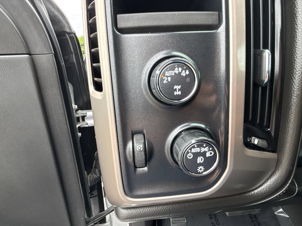 Used 2018 GMC Sierra 1500 Denali AWD/4WD image 25