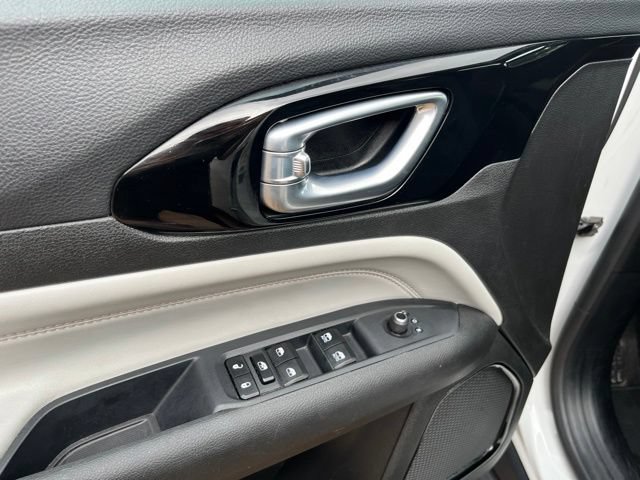 Used 2025 Jeep Compass Limited AWD/4WD image 11