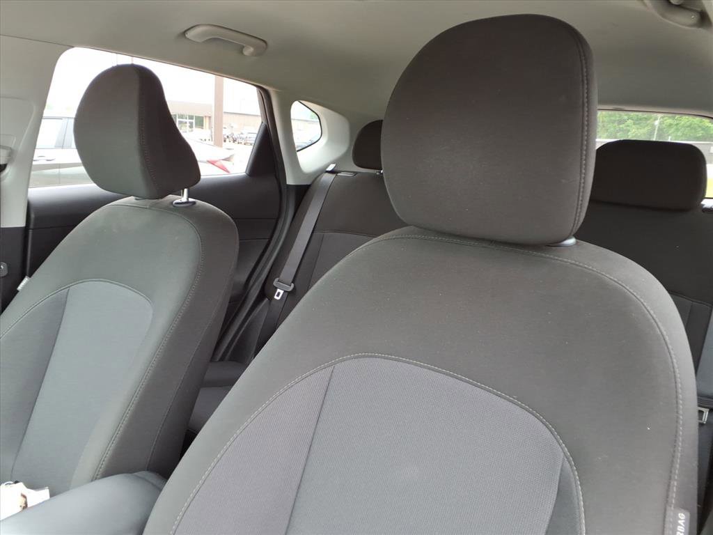 Used 2024 Hyundai Kona SEL w/ Convenience Package FWD image 16