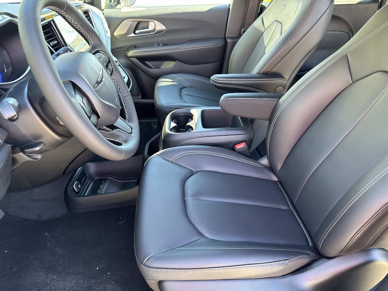 New 2026 Chrysler Pacifica Select image 20