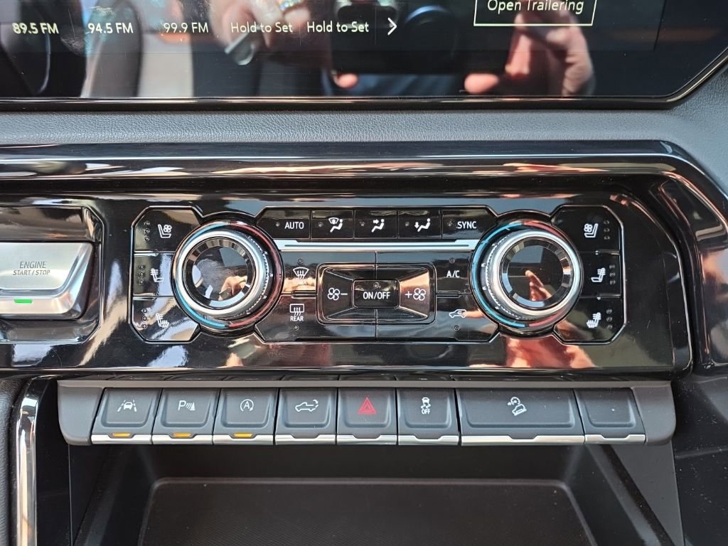 Used 2024 GMC Sierra 1500 AT4 w/ Technology Package image 12