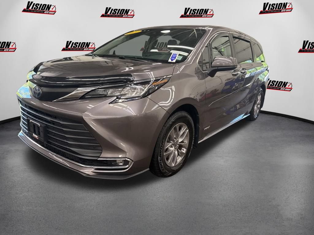 Used 2021 Toyota Sienna XLE FWD 360° Tour