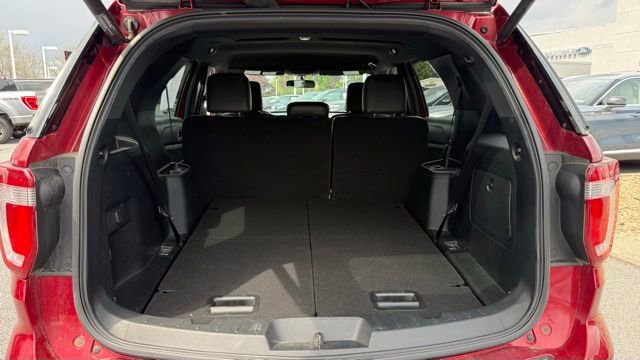Used 2018 Ford Explorer XLT w/ Equipment Group 202A AWD/4WD image 20