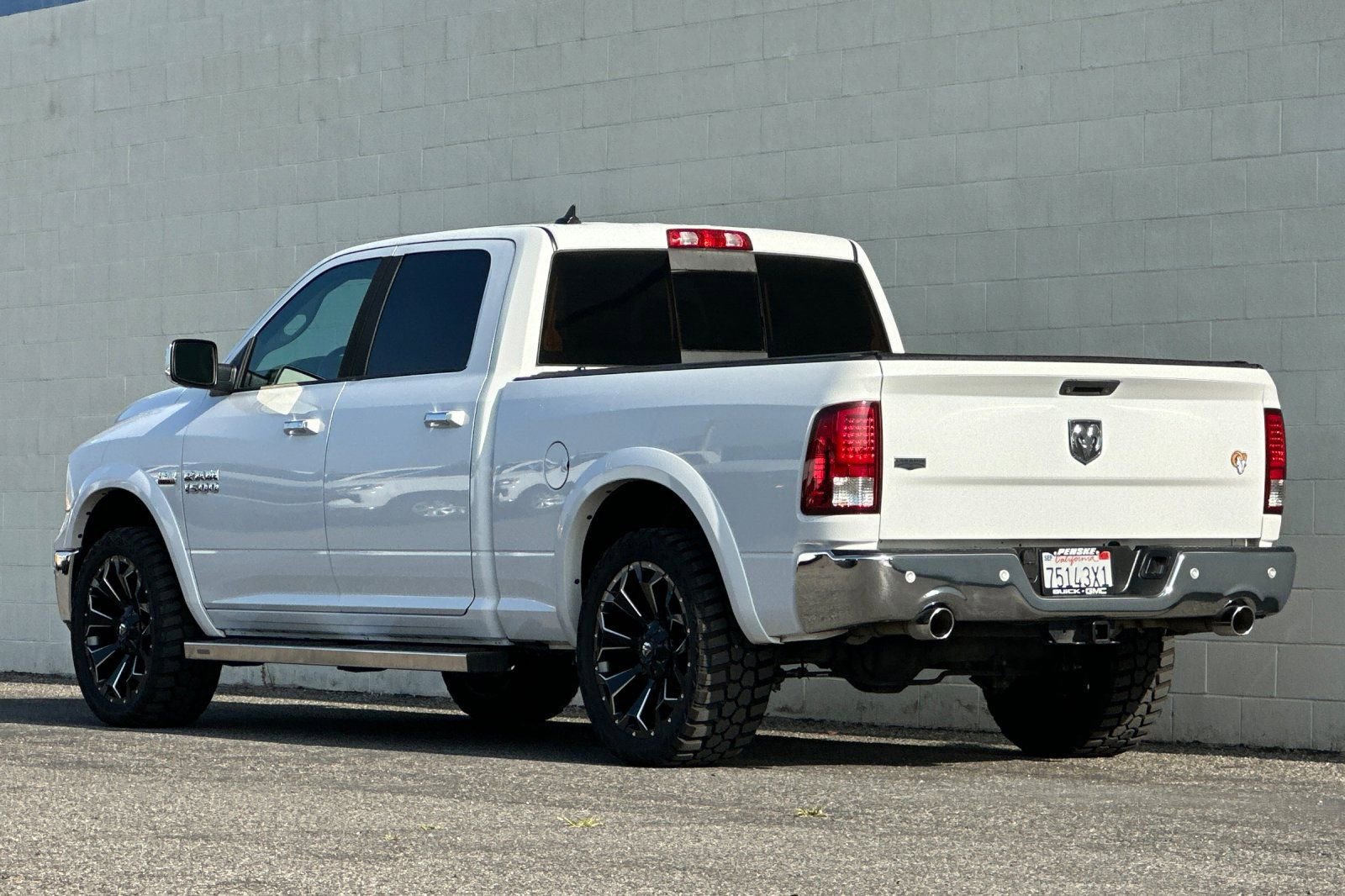 Used 2015 RAM 1500 Laramie w/ Convenience Group RWD image 6