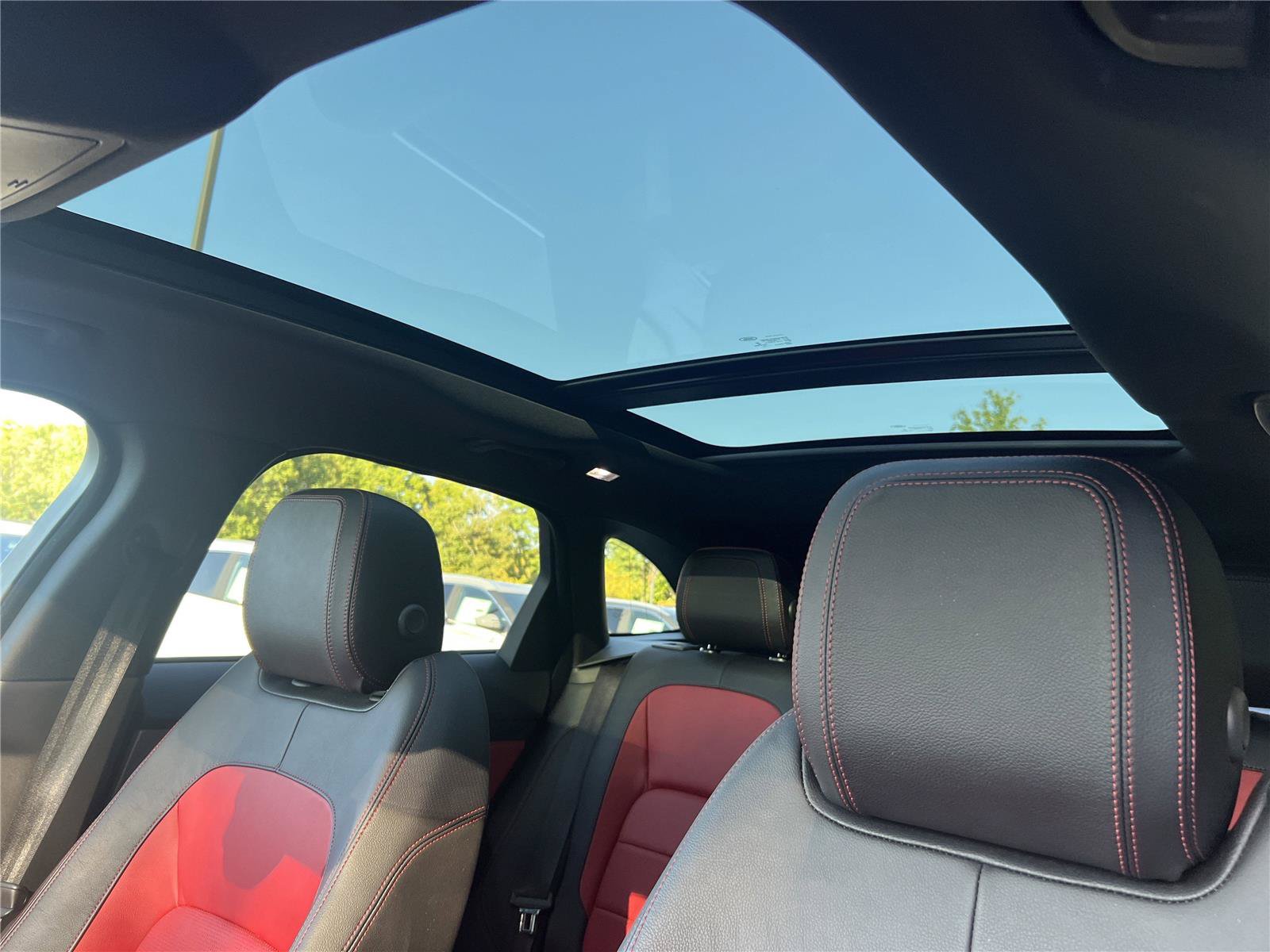 Used 2018 Jaguar F-PACE R-Sport AWD/4WD image 22